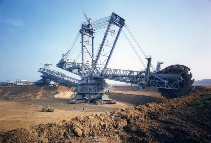 Fotografías viendo el mundo desde otro ángulo (Excavadora más grande del mundo) 