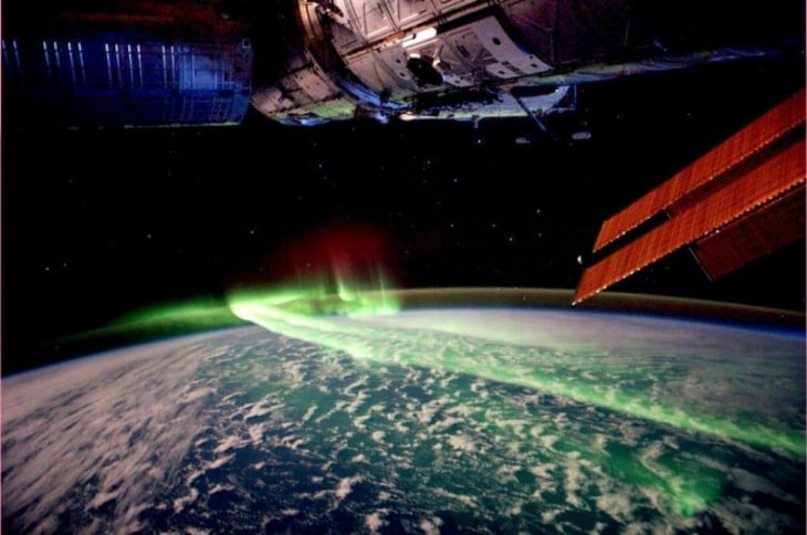 Fotografías viendo el mundo desde otro ángulo (Aurora boreal desde el Espacio) 