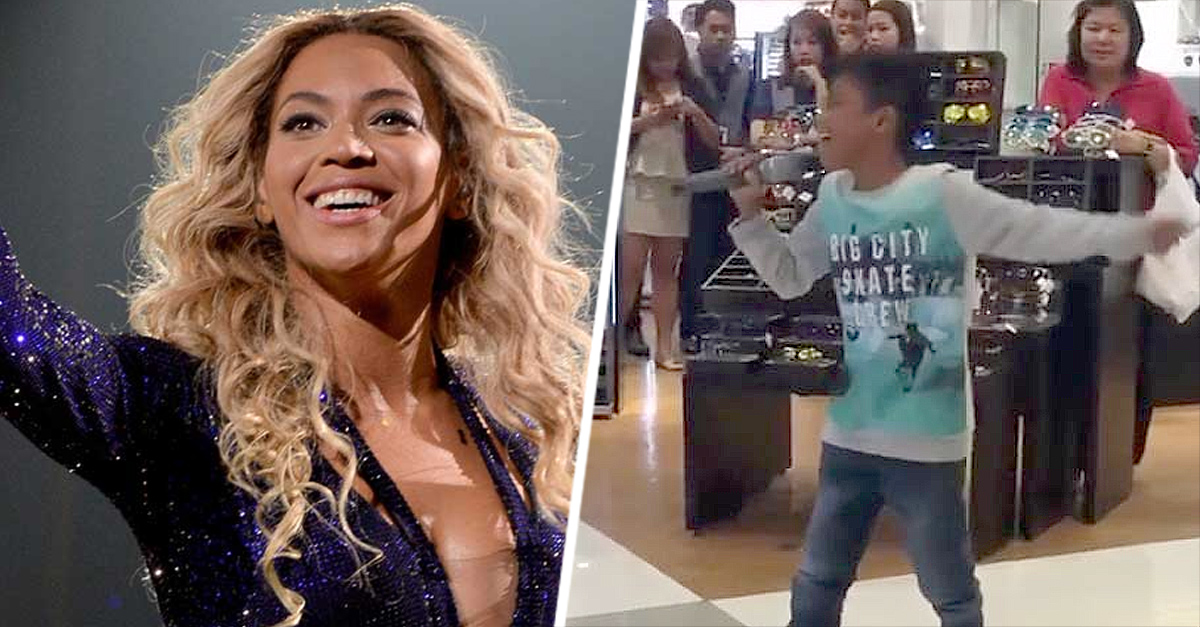 Niño Sorprende En Centro Comercial Cantando Como Beyoncé