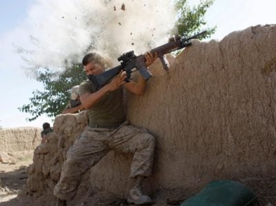 20 Fotografías de militares tomadas en el momento exacto