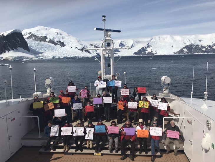 marcha de las mujeres en antártica