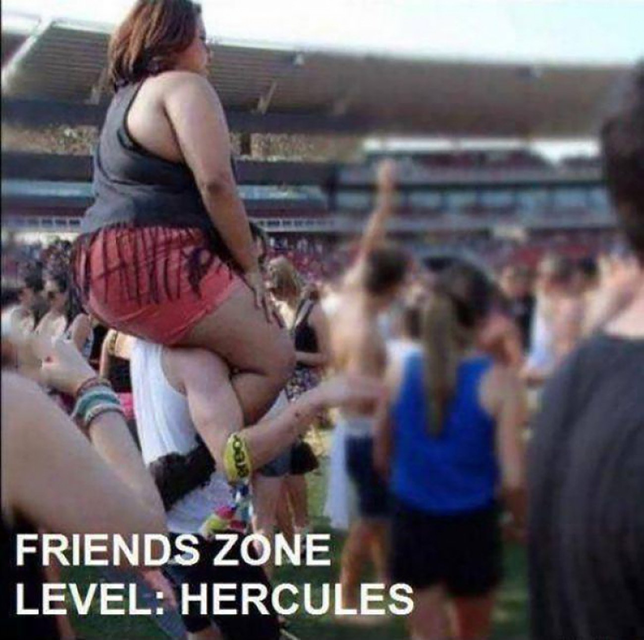 17 hombres que trágicamente cayeron en la temida friendzone