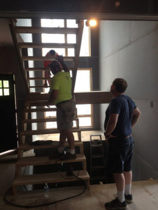 casa mal planeada escaleras madera