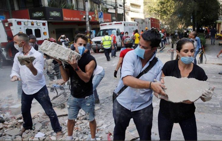 Terremoto México - mano cadena