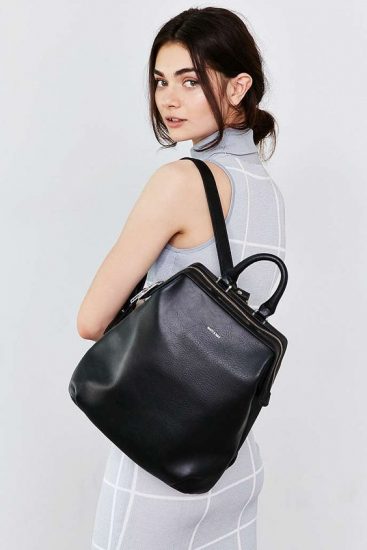 26 Mochilas De Cuero; Prácticas, Cómodas Y Muy Glamurosas